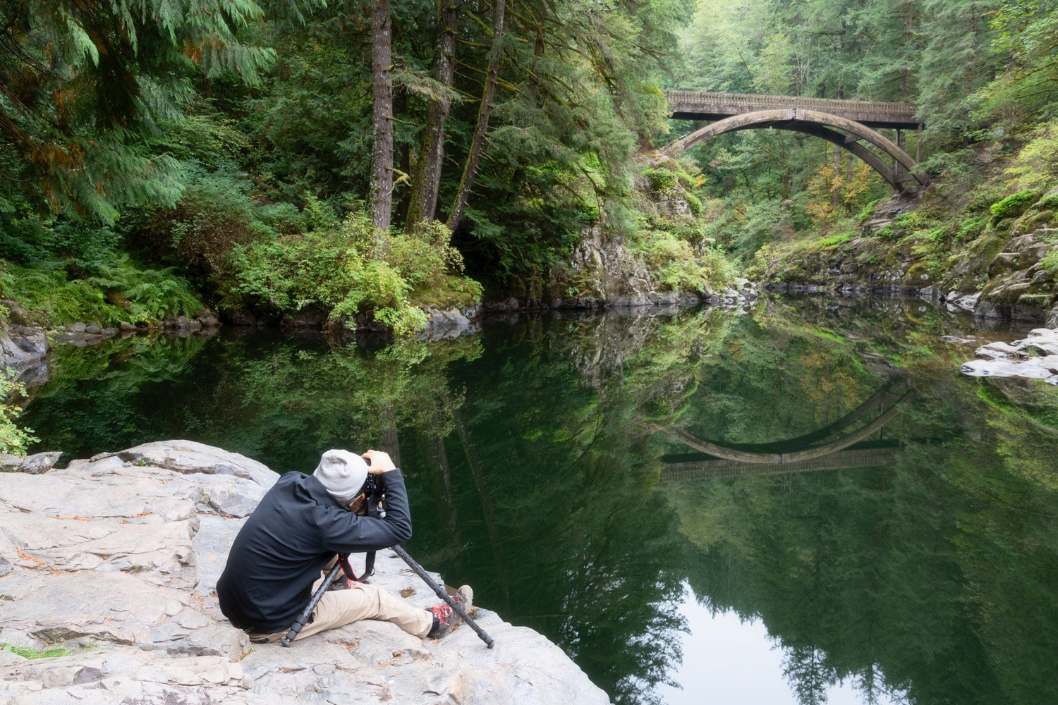 West Seattle Artist Lars Gesing creates a fine art photograph at Moulton Falls.