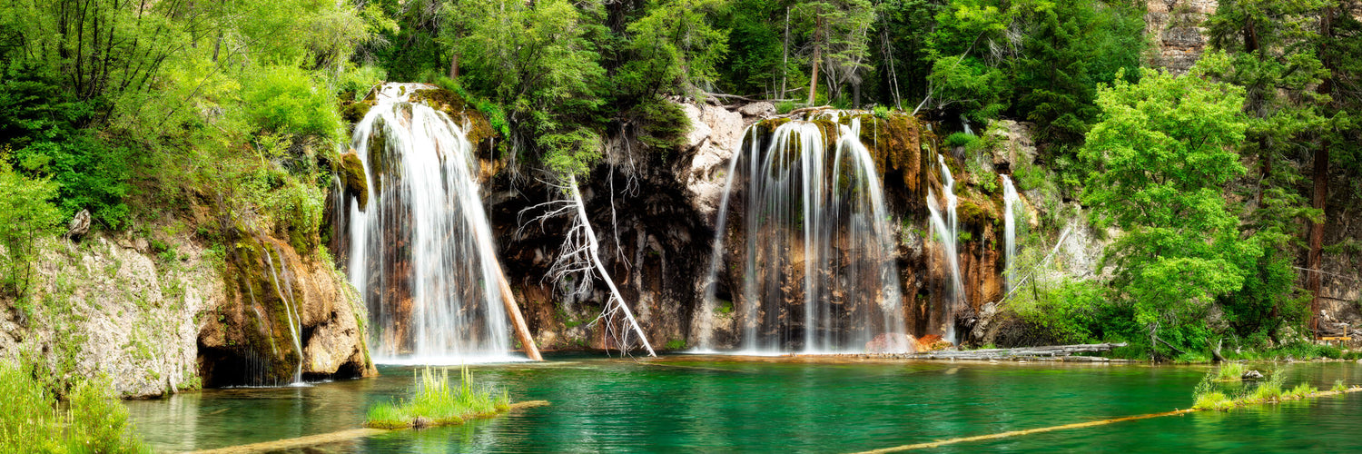 A picture of Hanging Lake near Carbondale, Colorado.