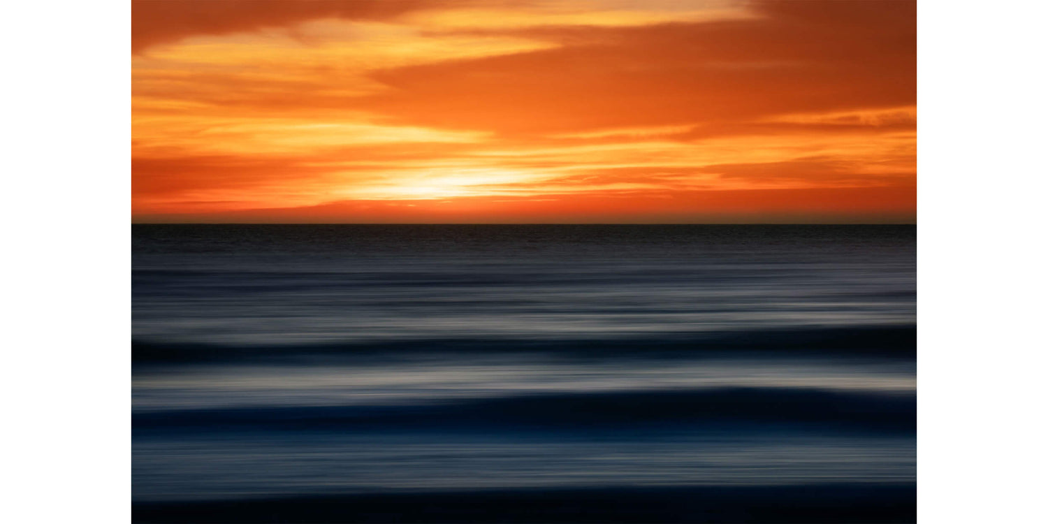 A Big Sur sunset picture captured along the California coast.