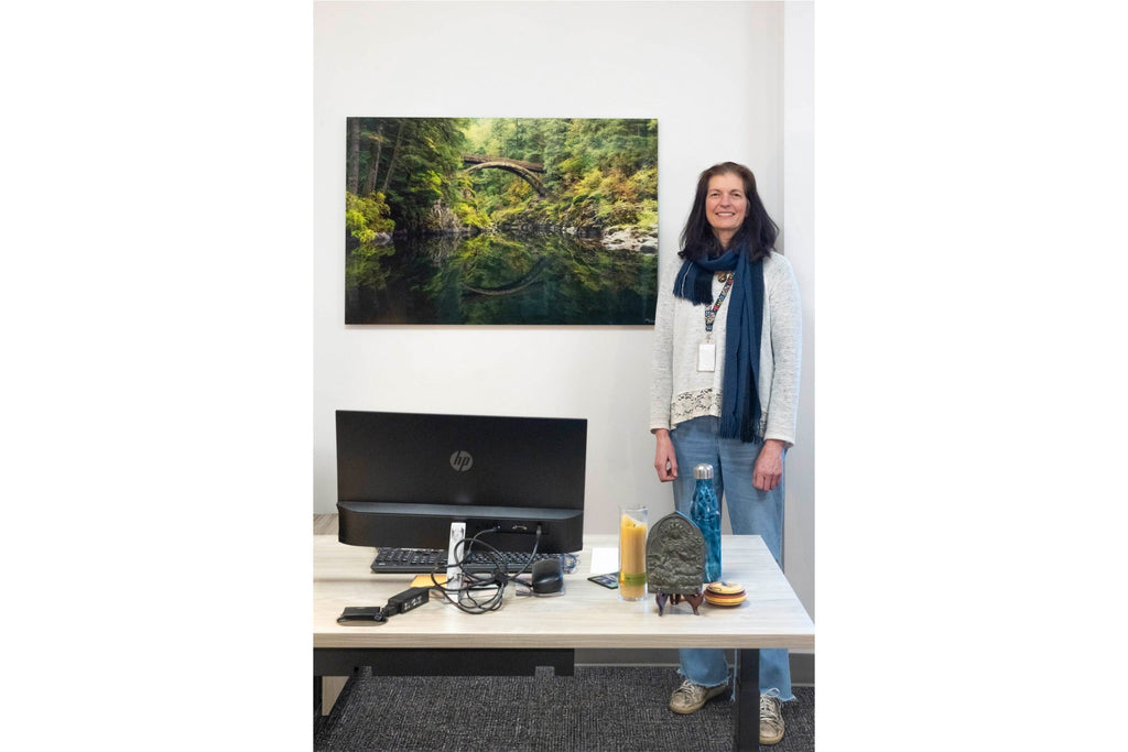 A Lars Gesing Fine Art collector with her photo of Moulton Falls.