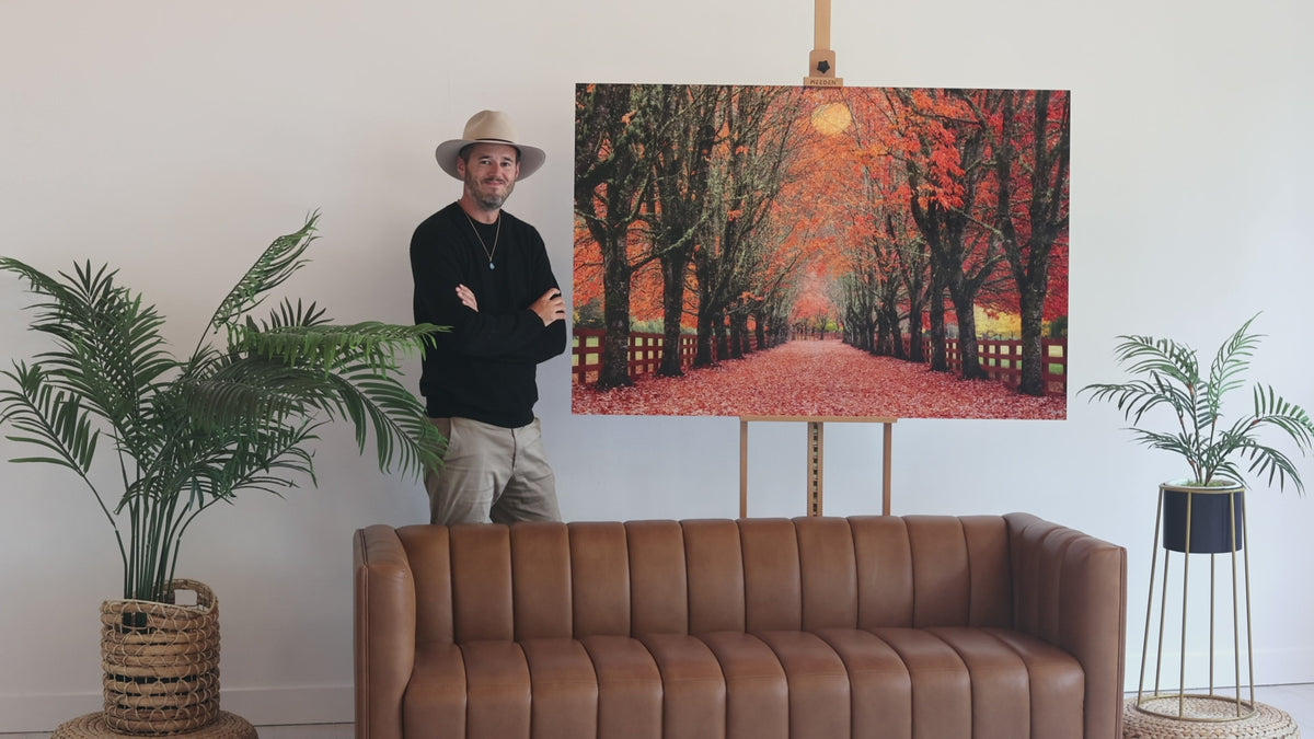 This video shows Seattle artist Lars Gesing with his fine art photograph of fall colors at Rockwood Farm.